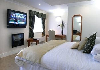 The Barns Hotel Cannock