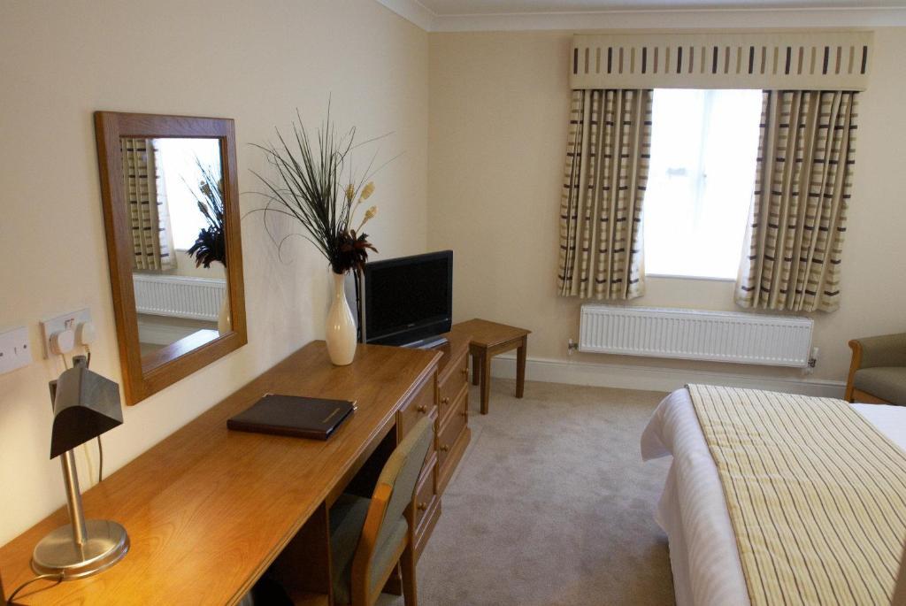 Hotel The Barns Cannock